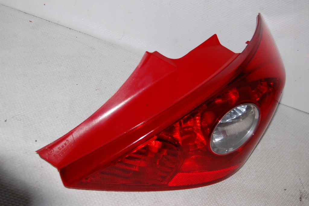 Opel corsa d iv фара правый  3 дверь 93189100 Цена