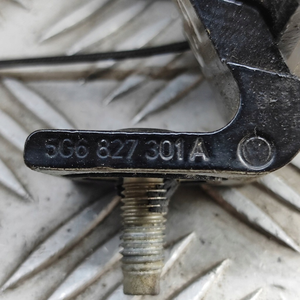 фото №7, Skoda enyaq iv 2021 правая сторона петли дверь задних / комплект