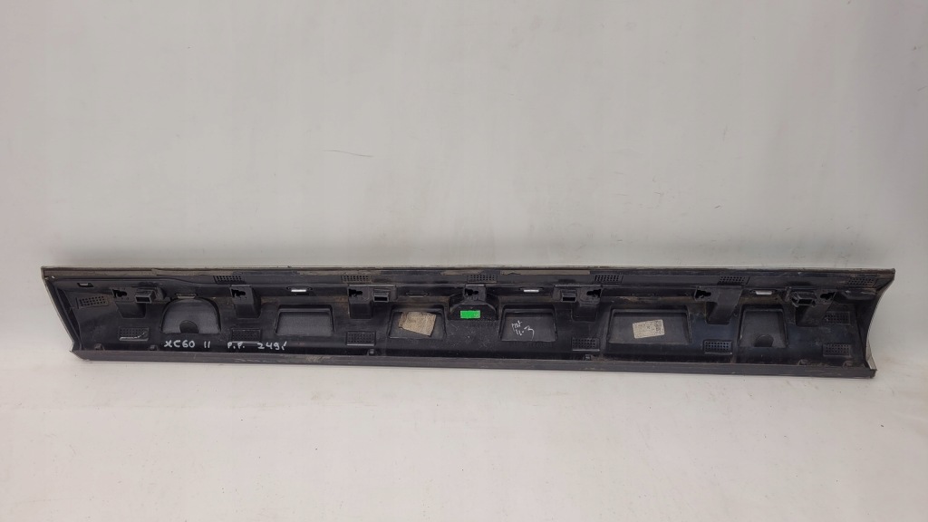 фото №2, Volvo xc60 ii молдинг дверь правая перед oryg.