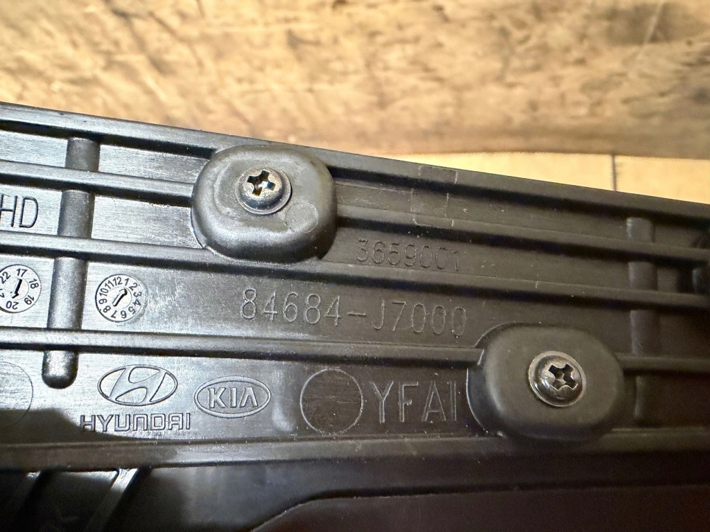 фото №6, Прикурювач зарядний пристрій роз'єм usb бардачок kia ceed iii 3 84684-j7000