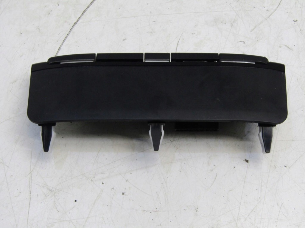 фото №1, 93700-c8870 hyundai i20 ii панель кнопок