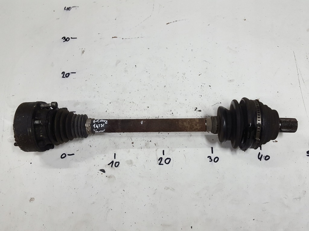 Купити Seat leon 2 2 04r- 1.4 tsi привідний вал ліва перед