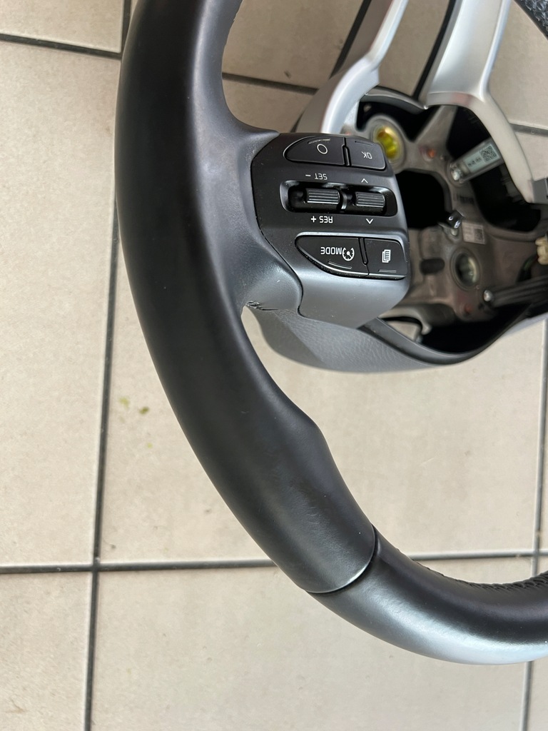 фото №7, Kia stonic 17- воздуховод кожаный многофункциональный