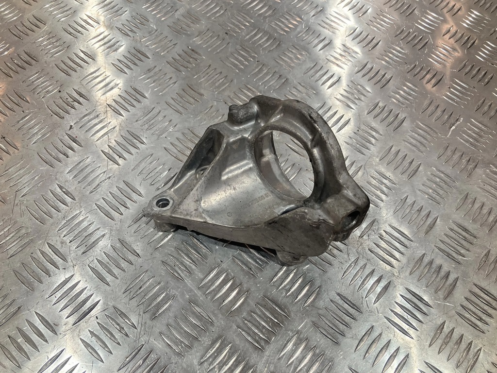 фото №1, Опора полуось mercedes a klasa w177 1.5 cdi