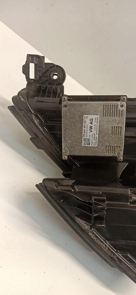 фото №5, Skoda kodiaq лампа права перед led anglik rhd 567941016e