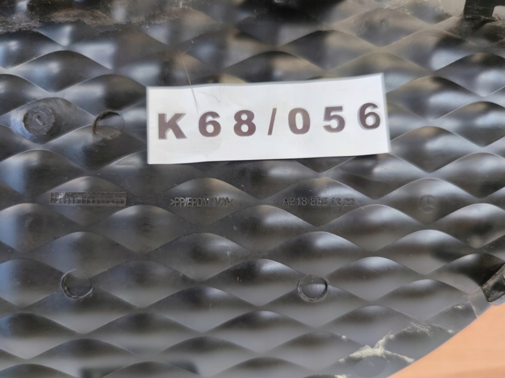 Mercedes cls 218 fl ліва решітка бампера заглушка Доставка