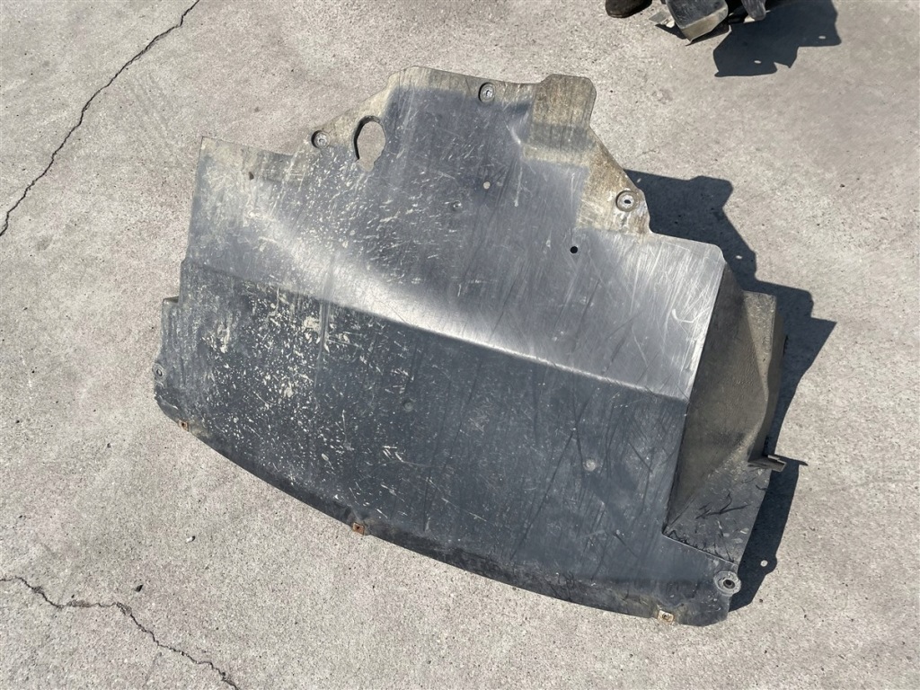 Плита накладка под двигатель 10-24r 758903761r renault master 3 3 4 iv с Разборки