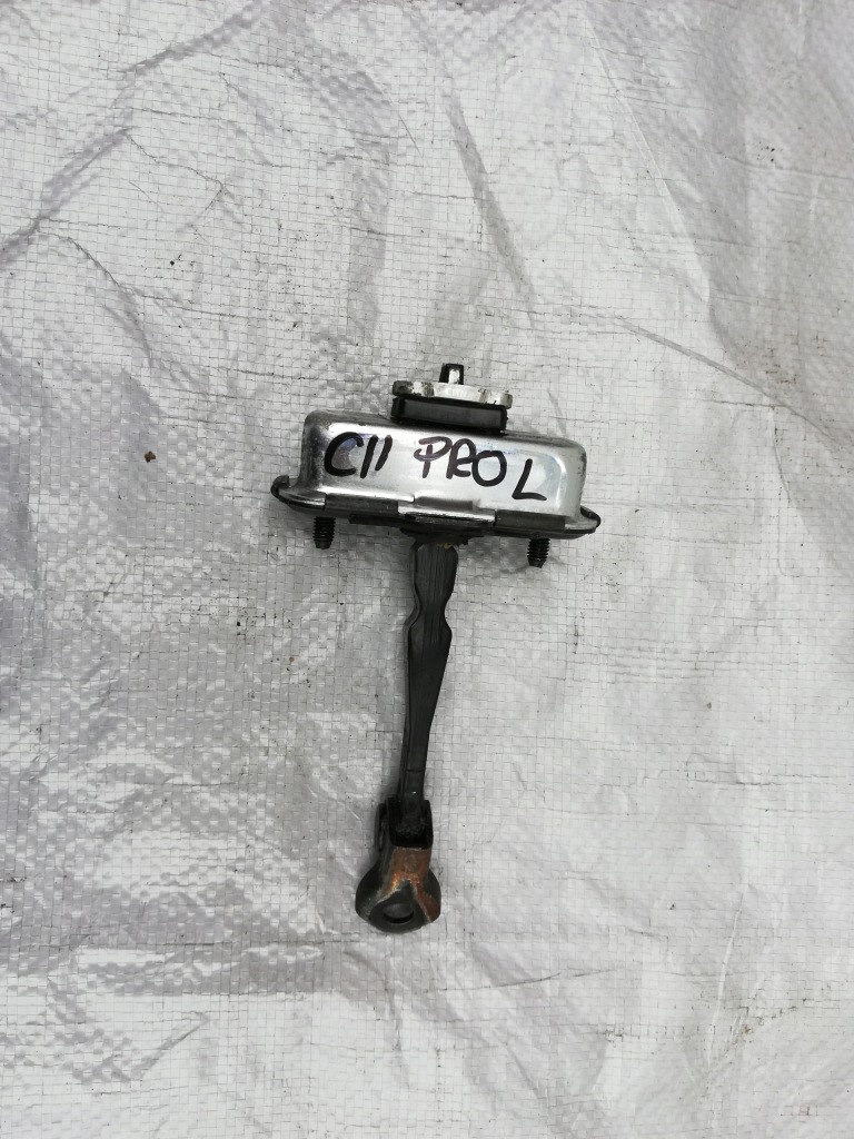 фото №1, Ограничитель дверь левый перед kia pro ceed ii 12-17