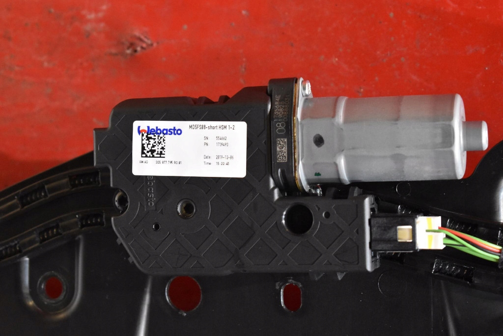 фото №11, Люк крыша панорама audi e-tron 55 18-21