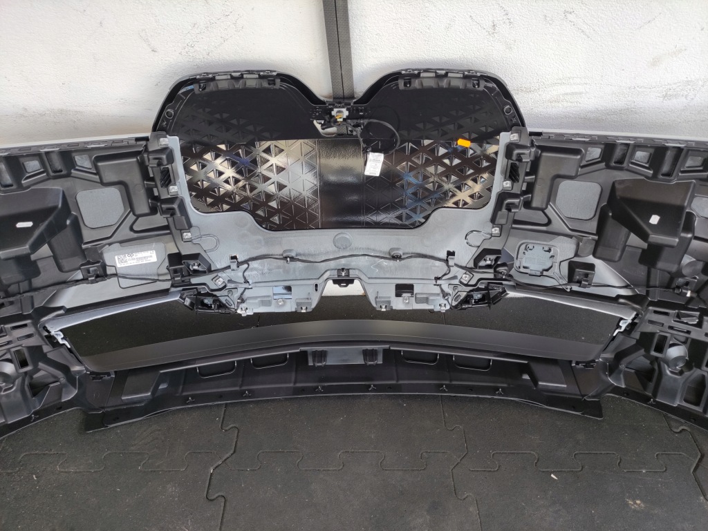 фото №10, Бампер перед передній bmw ix i20 колір a300 usa