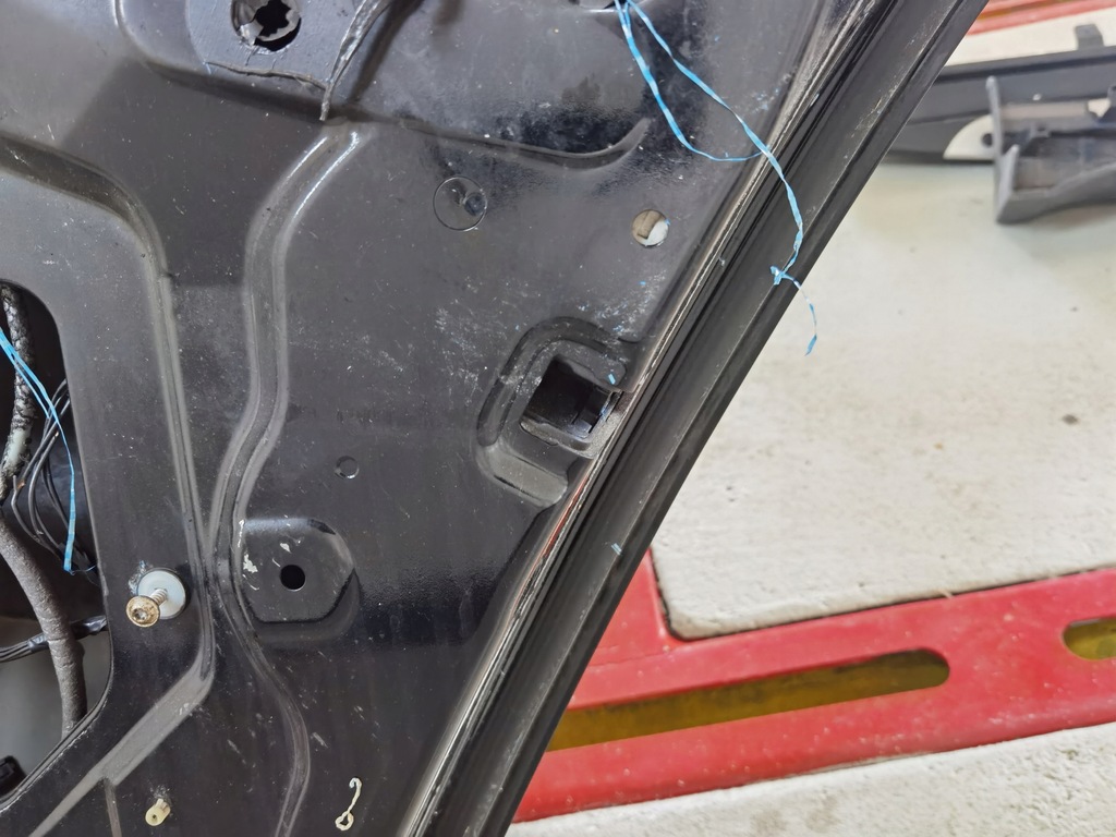 фото №12, Jaguar xf x250 - дверь задние правое чёрные kombi pec