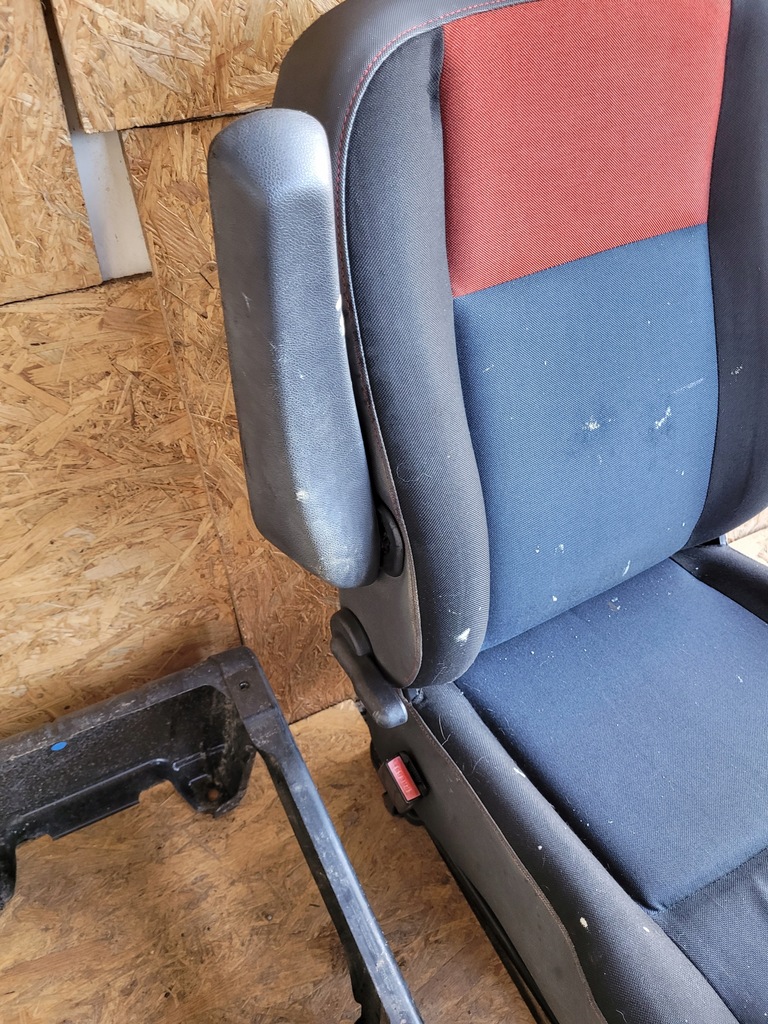 фото №9, Сидіння водія renault master iii europa