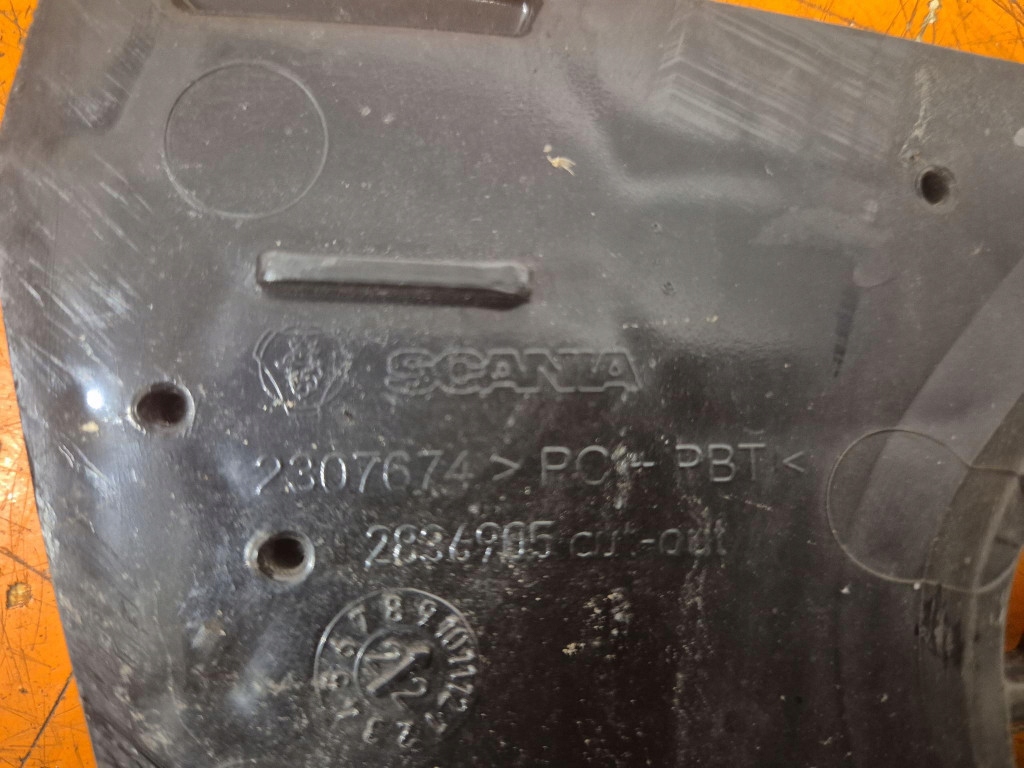 Scania r 17- решітка сітка радіатора перед решітка 2307674 Зі Шроту