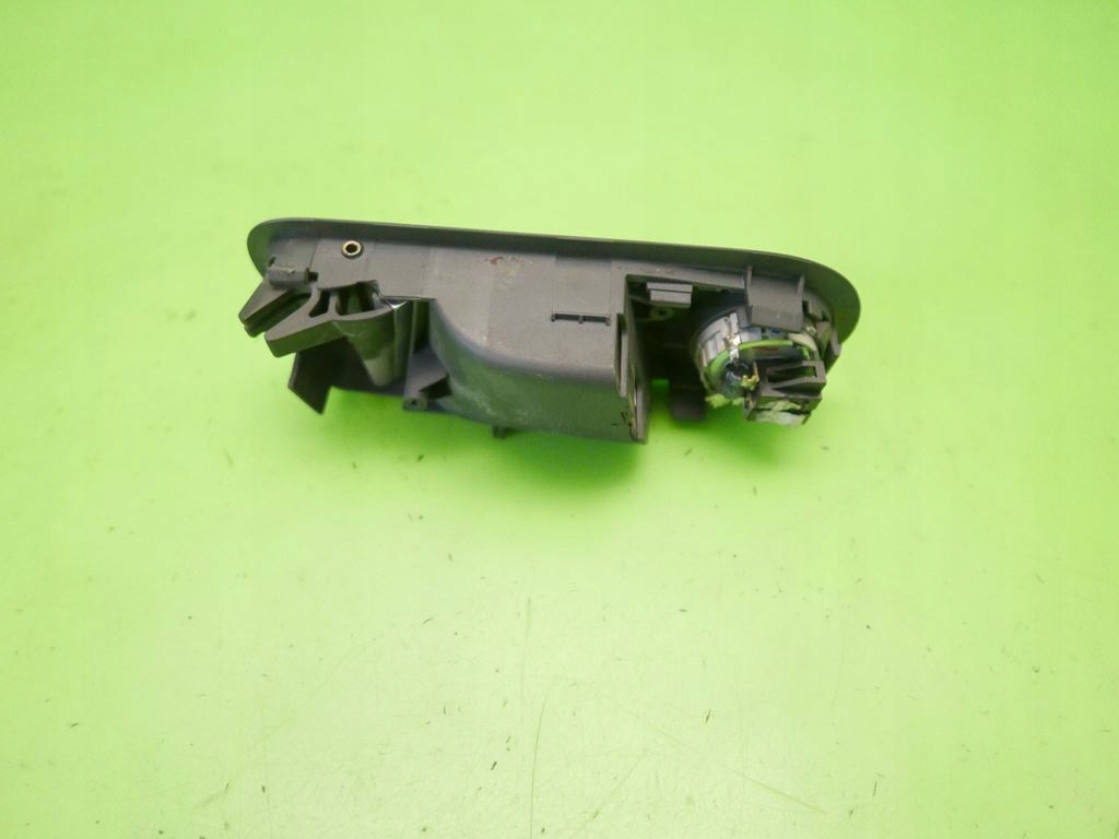 фото №3, Ручка внутренняя левая задняя seat alhambra i fl 00-