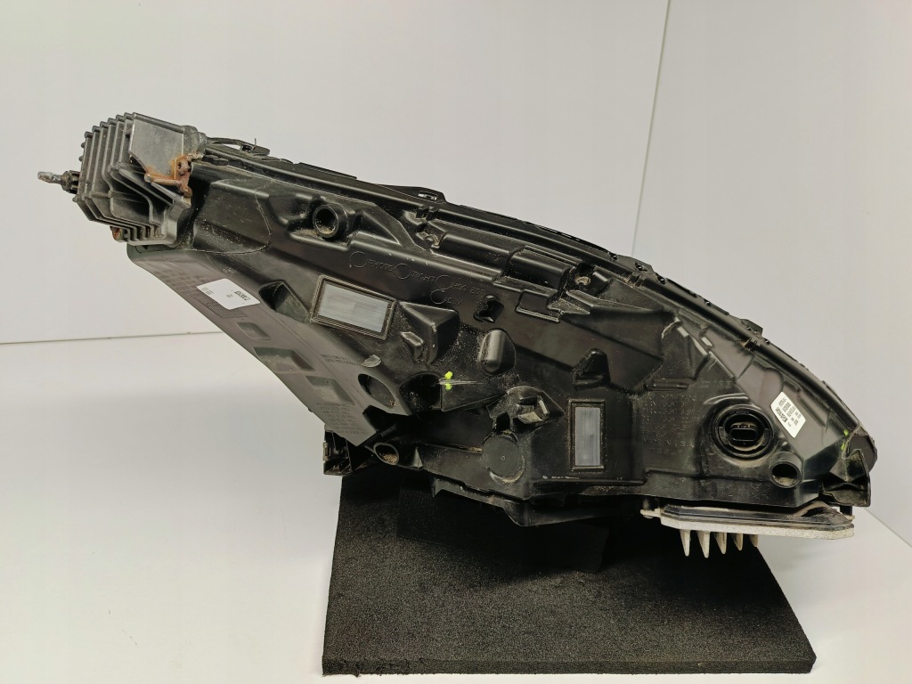 Tesla model 3 m3 3 17- фара левая перед передняя full led европа  1077375-00-c Цена