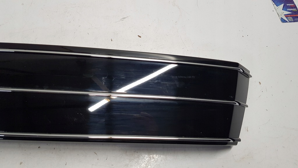 фото №3, Рамка номерного знака audi r8 420807287a