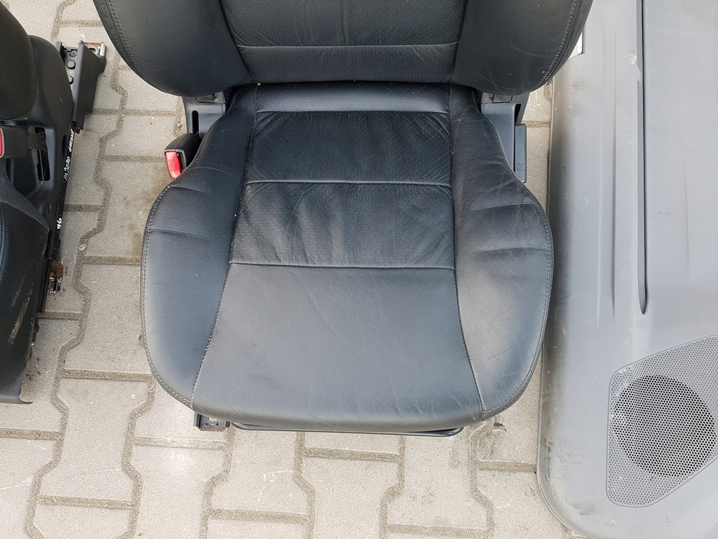 фото №11, Mitsubishi pajero 3 iii lift 03-06r сиденья кожаный заднее сиденье 3d