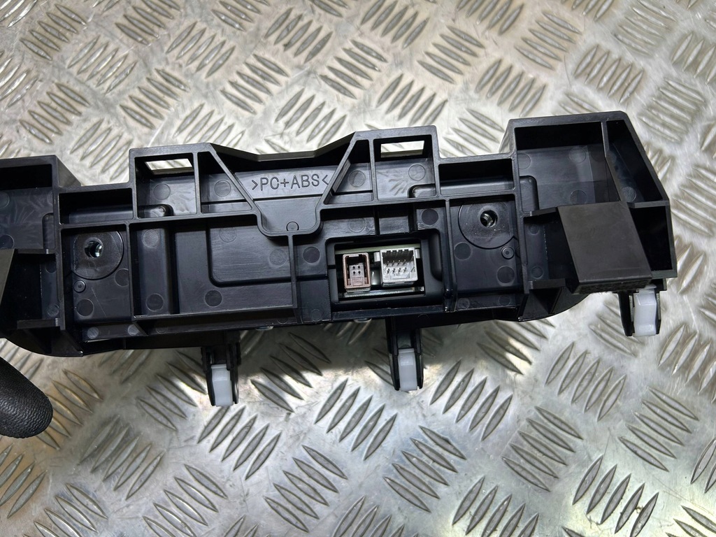 фото №6, Монитор дисплей экран сенсорный mazda 6 gj 2016 gml8611j0