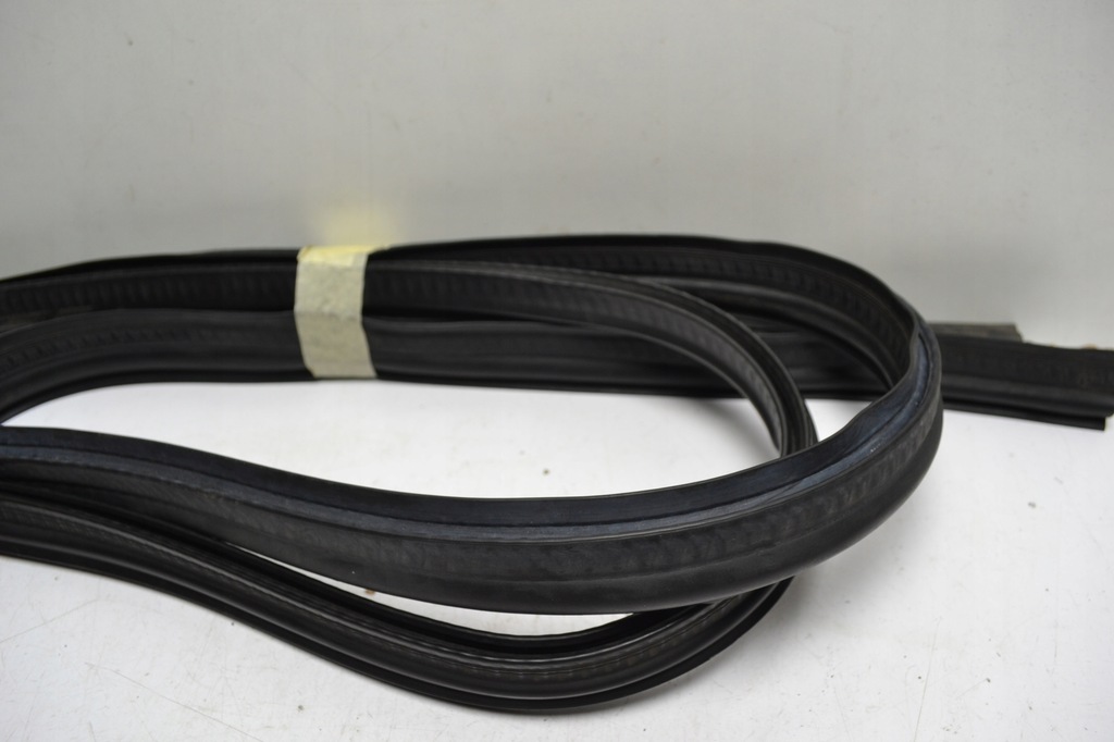 фото №4, Mercedes r129 sl ущільнювачі жабо капот стіни