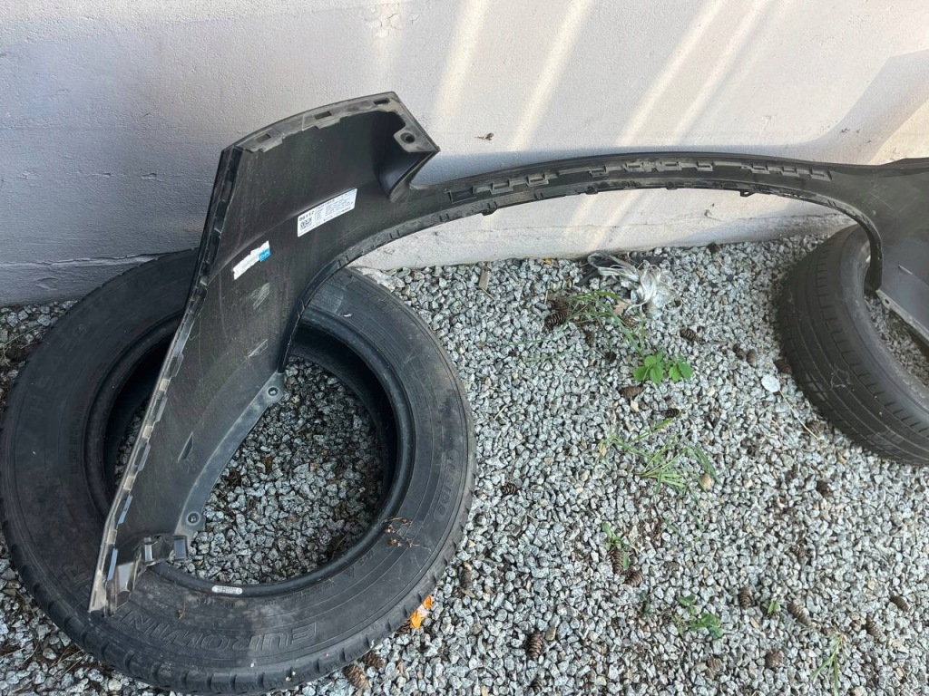 Tesla model y бампер задняя задний в Украине