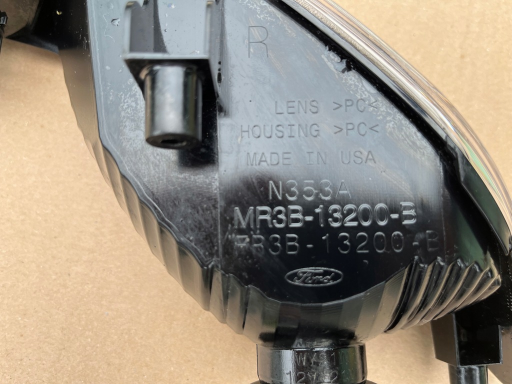 фото №6, Поворотник протитуманна фара правий ford mustang vi 2014 - 2017 .