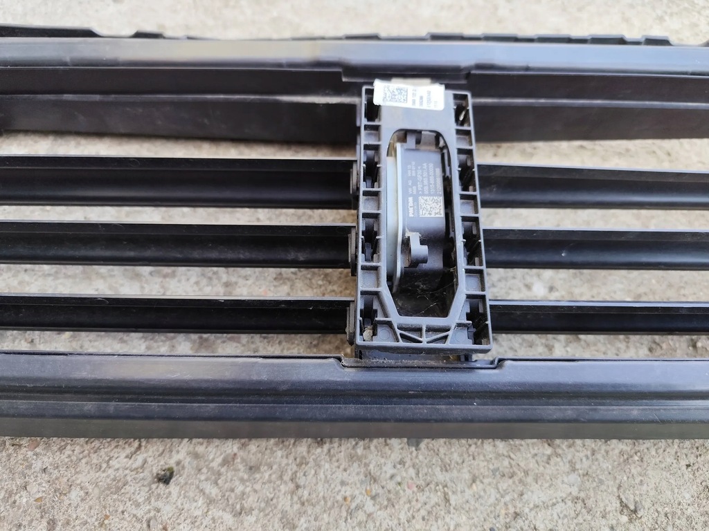 фото №12, Audi a4 s4 b9 шторка жалюзи радиатора воздуха оригинал