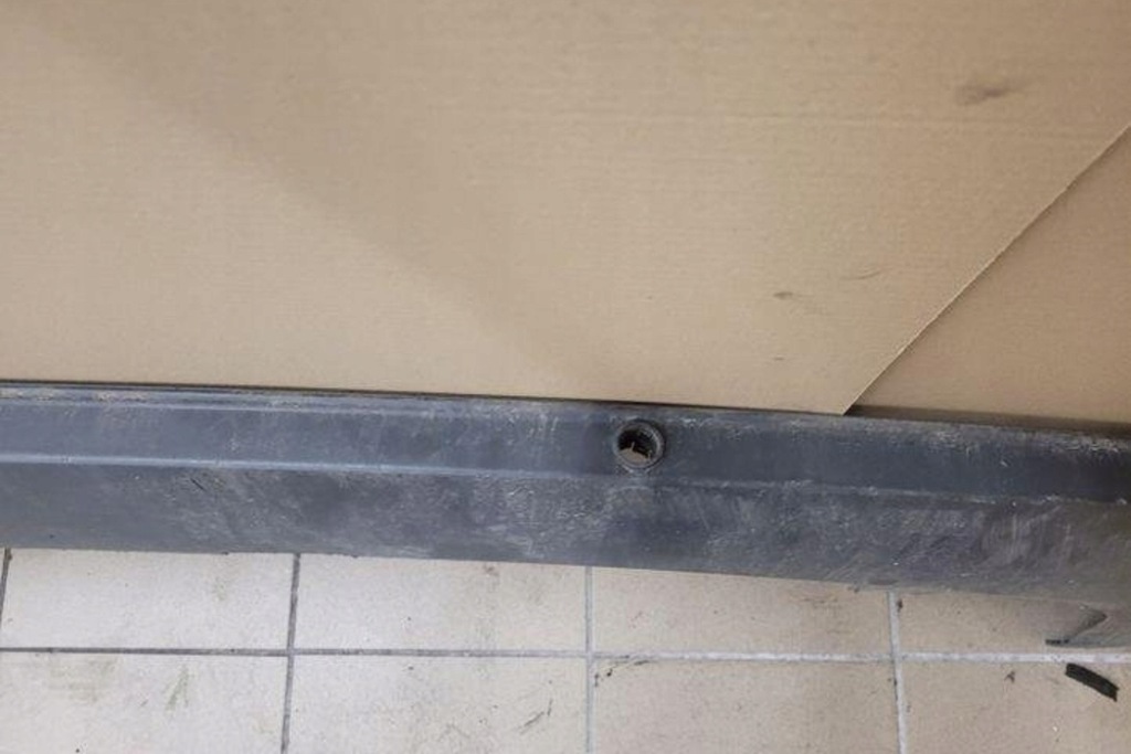 Нижняя накладка бампера ford focus c-max 5216444020 1.6l дизель 80kw 2005 Оригинал