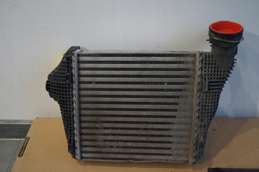 фото №11, Радіатор porsche macan інтеркулер лівий 95b145803b