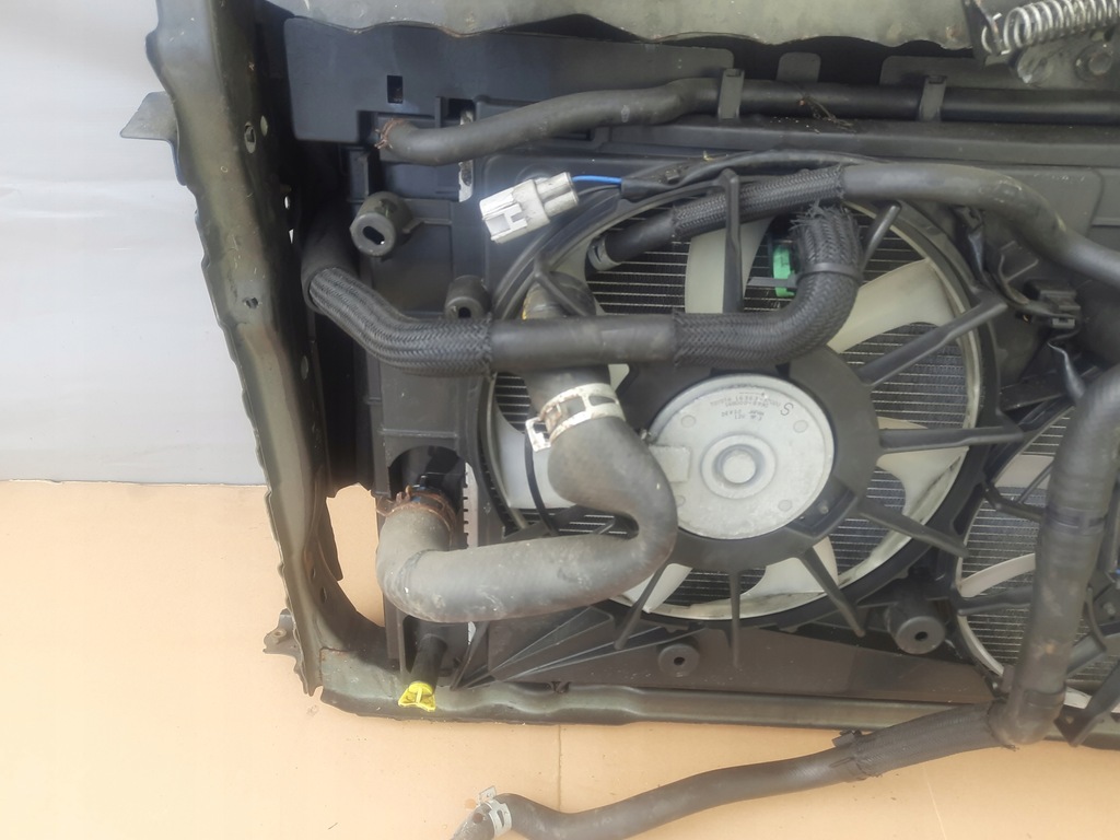 фото №8, Радіатор радіатор pas toyota prius plus 1.8h 202