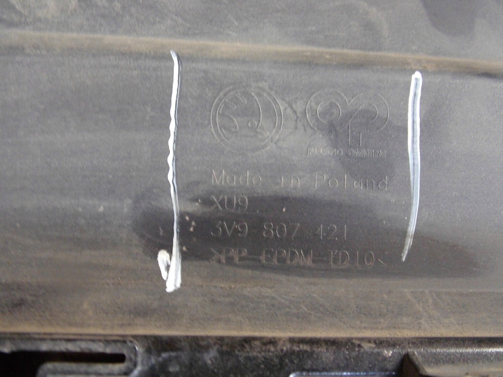 фото №10, Skoda оригинальный номер 3v9807421 бампер