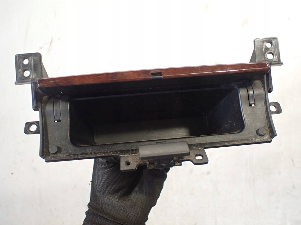 фото №8, Бардачок полка suzuki grand vitara ii 1.9