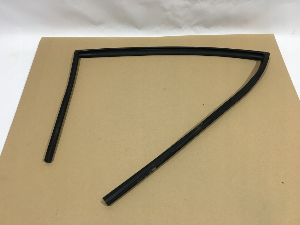 фото №1, Прокладка скло двері правий задня kia sportage iv 15-