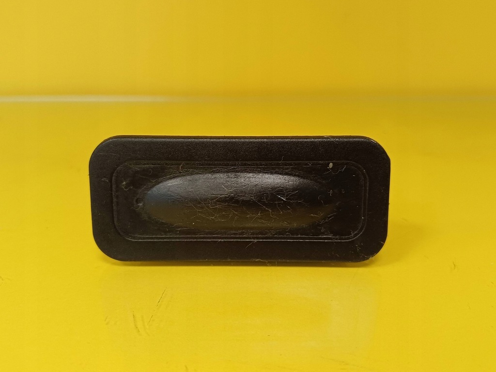 фото №1, Микровыключатель ручка крышки багажника renault modus 8200076256b nr39