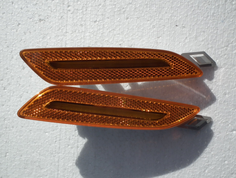 фото №1, Porsche cayenne s 7p5 бічний світло габаритний ліва праве