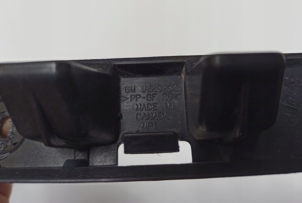 фото №7, Направляющая бампера заднего средний camaro 2009-2013