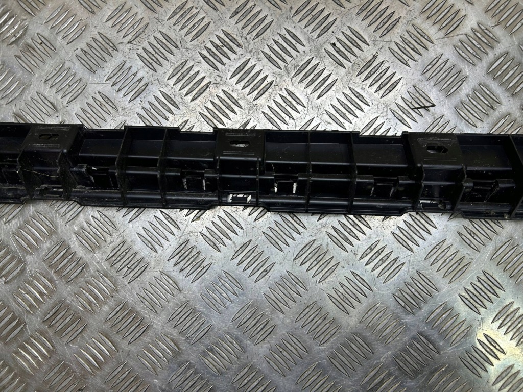 Напрямна накладки порога ліва bmw 5 f10 f11 2011 7184777 Недорого