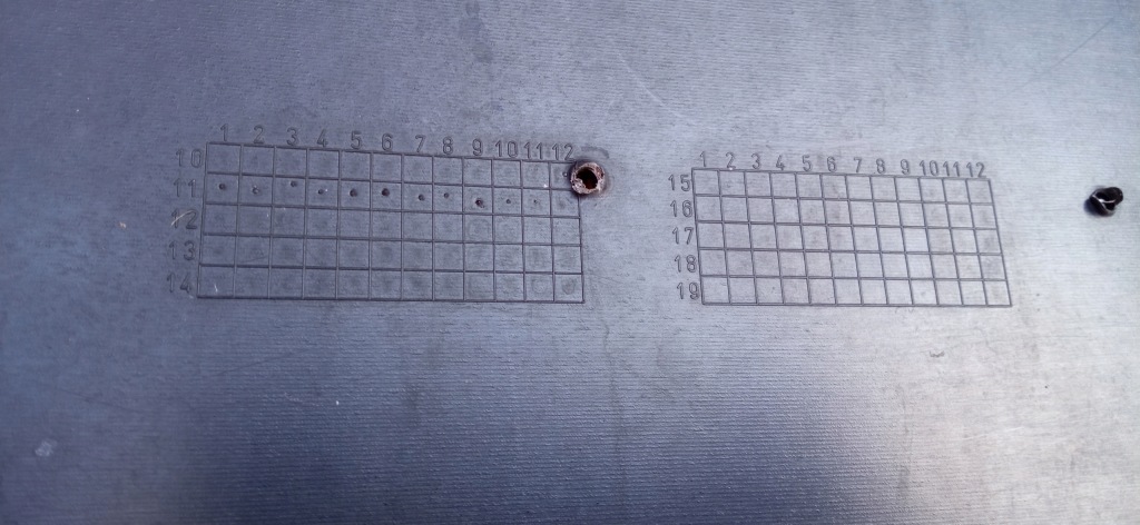 Audi a5 8t рестайлинг  11- решётка  решётка средняя решётка радиатора бампера перед 8t0853651g в Украине