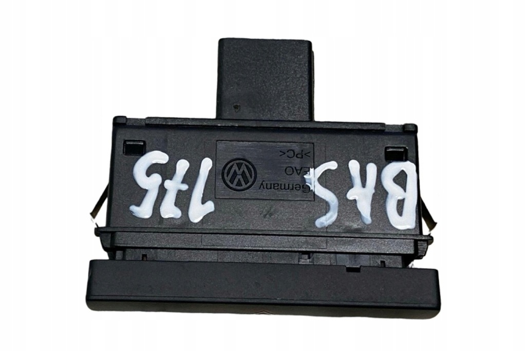 фото №7, Кнопка аварийных vw passat b7 alltrack 365 3aa953509a 2.0l дизель