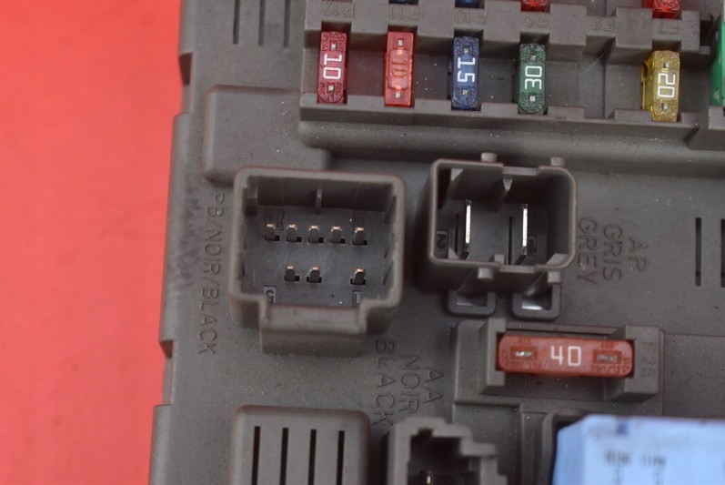 фото №12, Коробка предохранителей bsi 9647448280 citroen c5 1 i 2.2 hdi 133 km 01-08