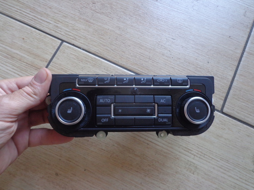 фото №1, Golf 6 vi 10r. панель обдув