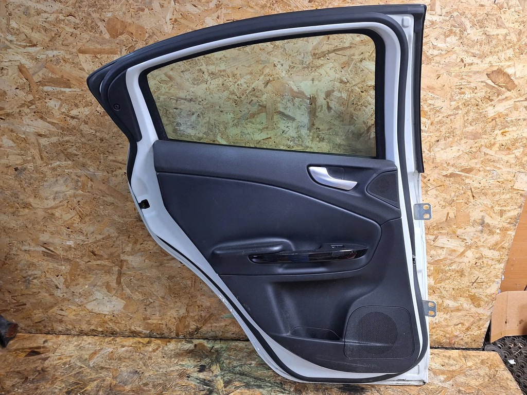 фото №6, Дверь задняя левая alfa romeo giulietta