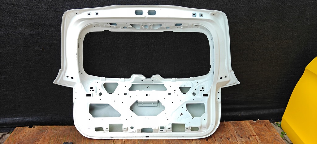 фото №7, Mercedes a247 w247 h247 gla крышка багажника задняя a2477422500