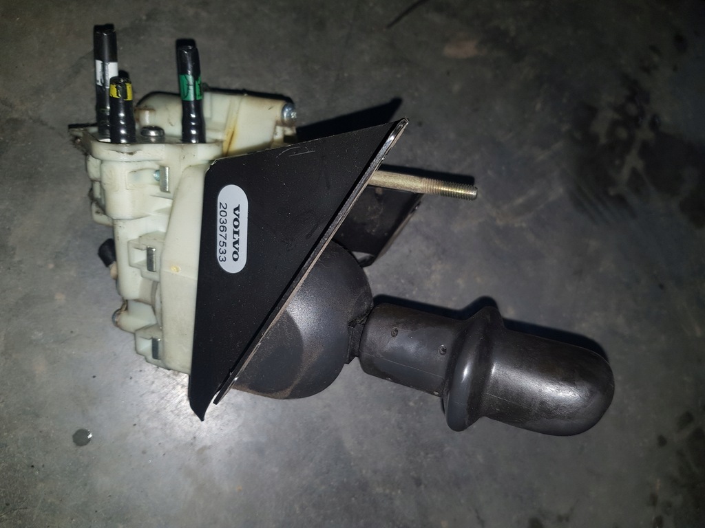 фото №1, Volvo fm важіль клапан гальма аварійного