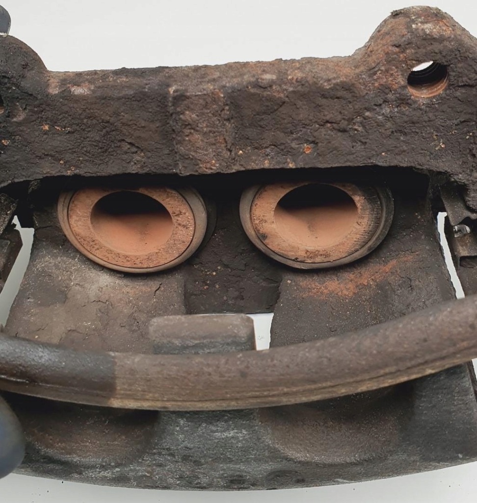 фото №6, Супорт гальмівний лівий перед jeep grand cherokee wh