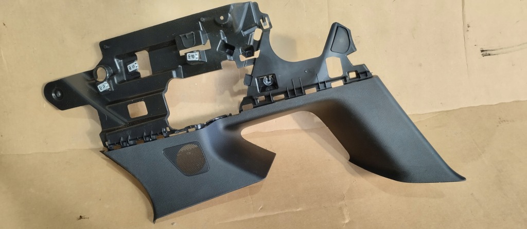 Купить Обшивка защита стойка правый задний  renault austral 23r 769344929r