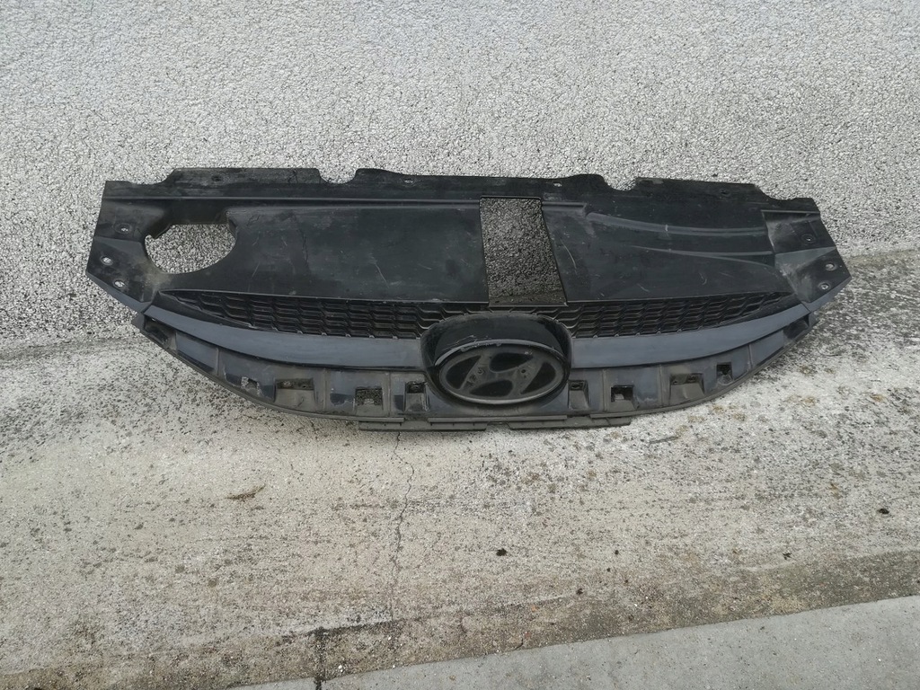 фото №1, Hyundai ix35 решётка радиатора решётка радиатора бампера 10- оригинал