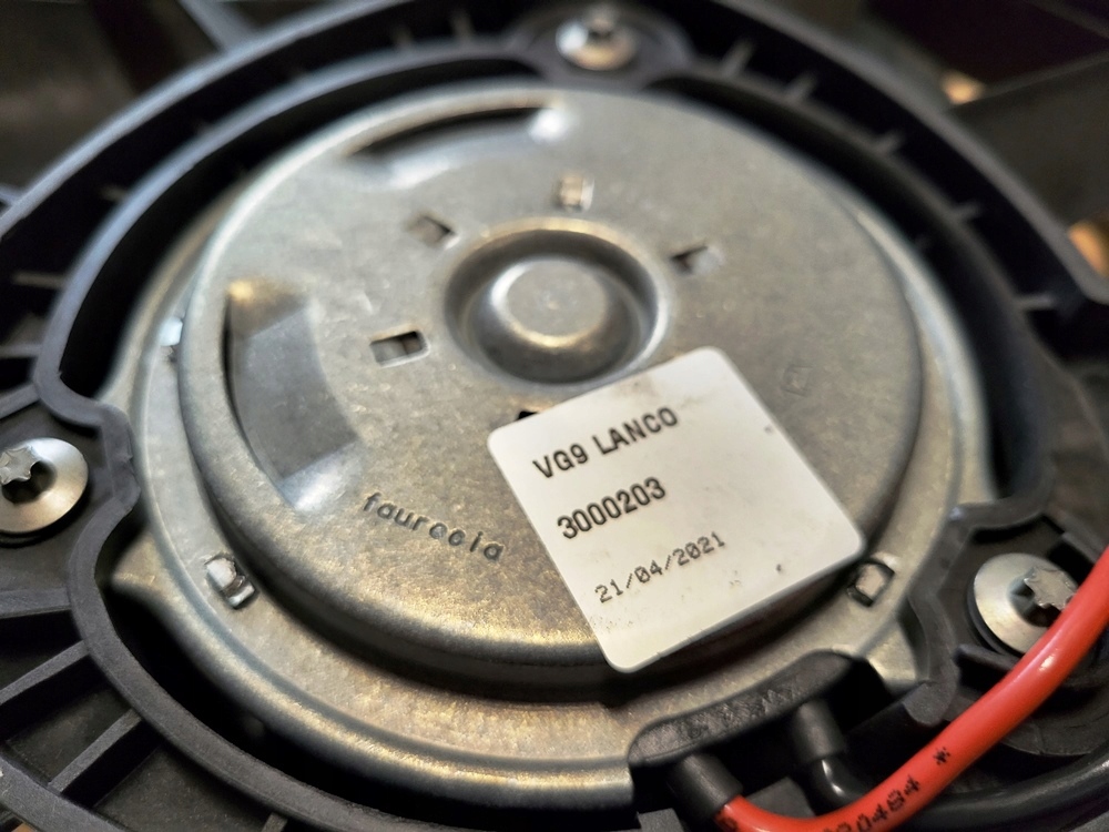 фото №12, Новий оригінальний номер вентилятор kompletny citroen c5,c8,jumpy iii 1253.q8 1253q8