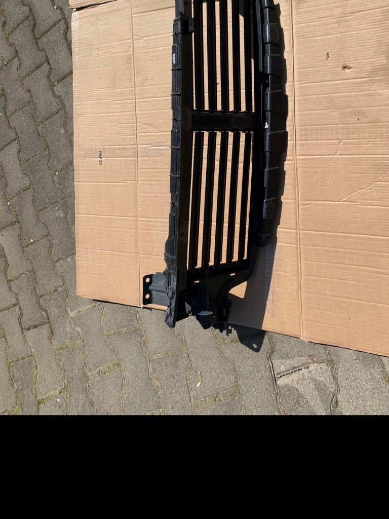 фото №5, Volvo xc60 ii 17- воздуховод воздуха шторка жалюзи