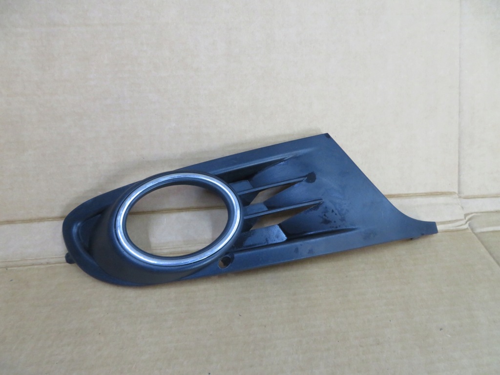 фото №1, Решётка бампера заглушка рамка противотуманной фары правая vw golf vi 1k9853666