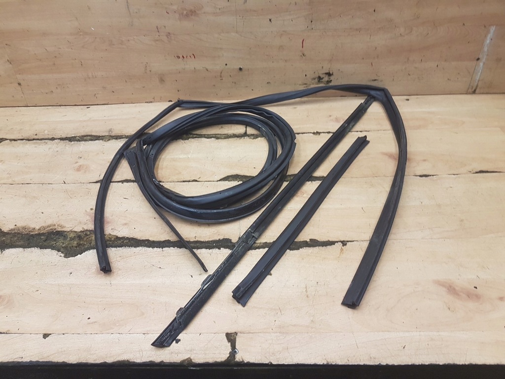 фото №1, Уплотнители стекло правое задняя комплект kia picanto ii